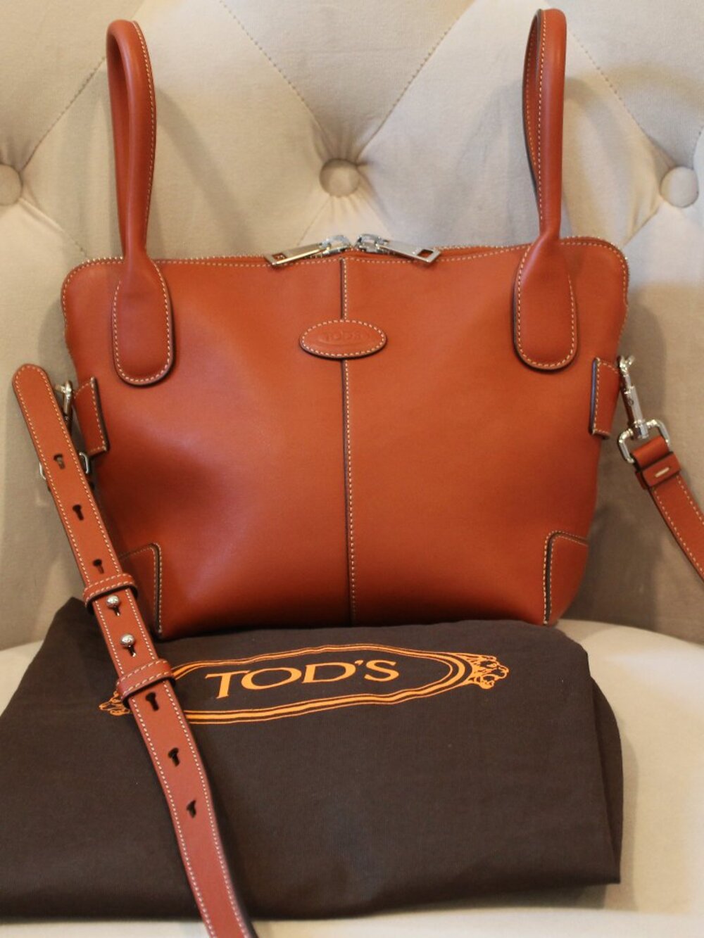 Tod's Di Swing small bag in EUC - Picture 6 of 14